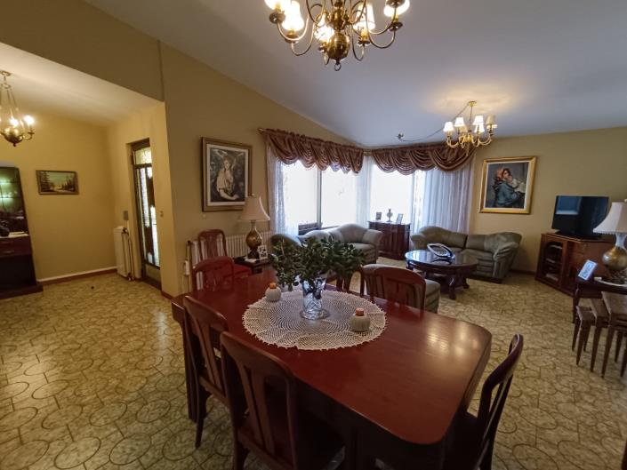 Image No.12-3 Bed House for sale