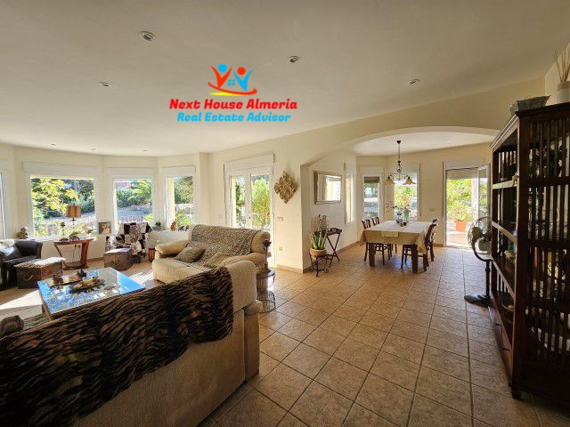 Image No.14-4 Bed Villa for sale