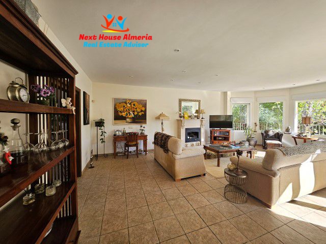 Image No.19-4 Bed Villa for sale