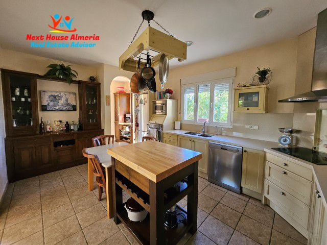 Image No.21-4 Bed Villa for sale