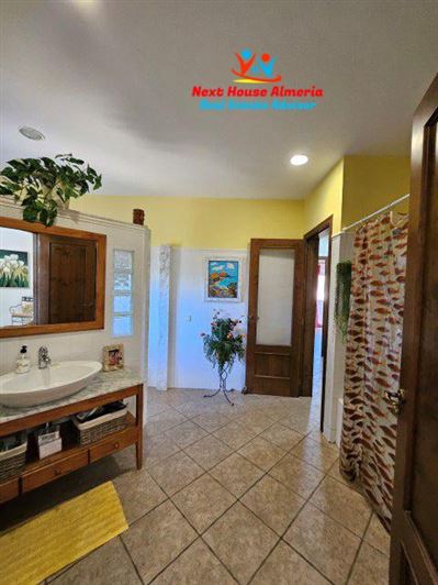 Image No.26-4 Bed Villa for sale