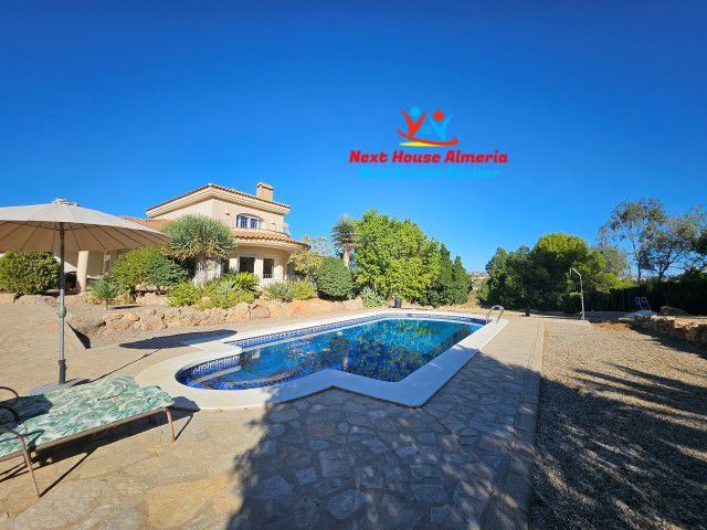 Image No.4-4 Bed Villa for sale