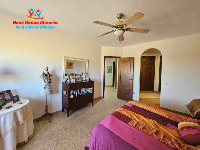 Image No.39-4 Bed Villa for sale