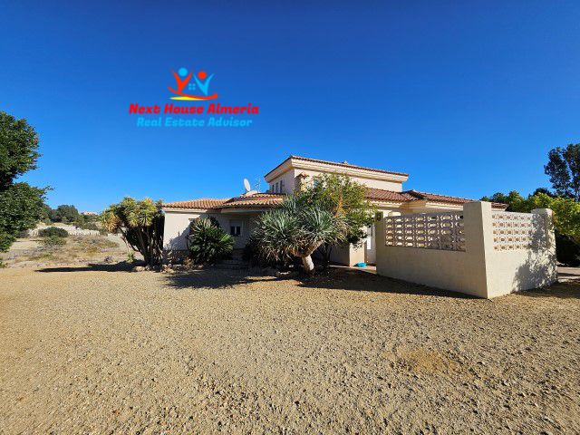 Image No.9-4 Bed Villa for sale