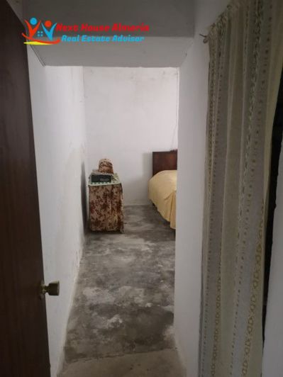 Image No.18-3 Bed Country House for sale