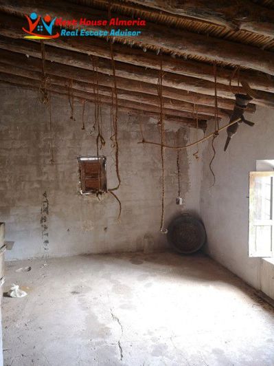 Image No.28-3 Bed Country House for sale