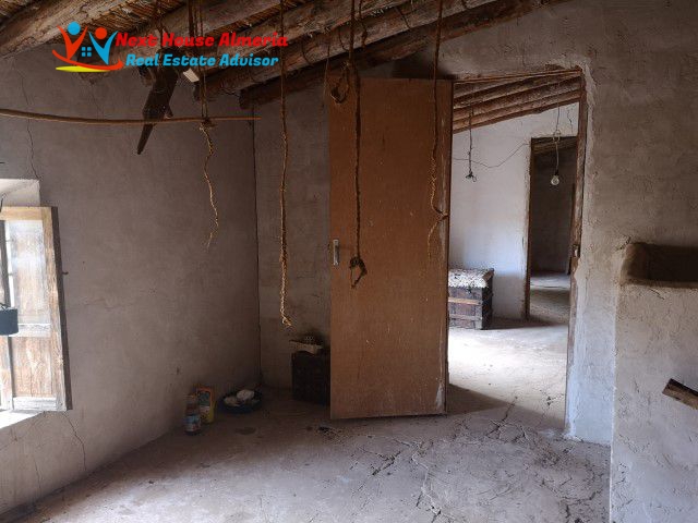 Image No.29-3 Bed Country House for sale