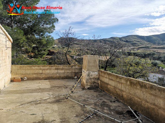 Image No.32-3 Bed Country House for sale