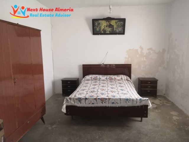 Image No.9-3 Bed Country House for sale