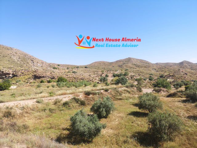 Image No.7-Country House for sale