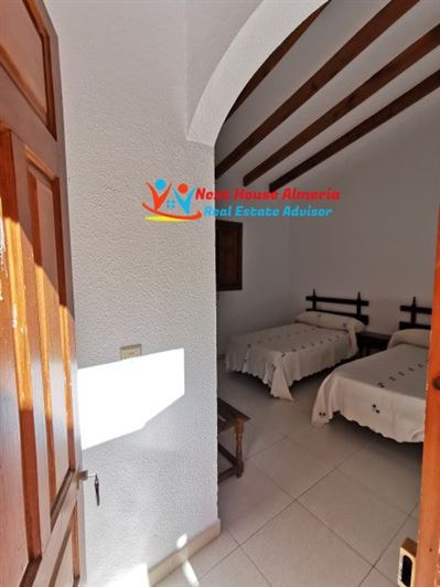 Image No.33-Commercial for sale