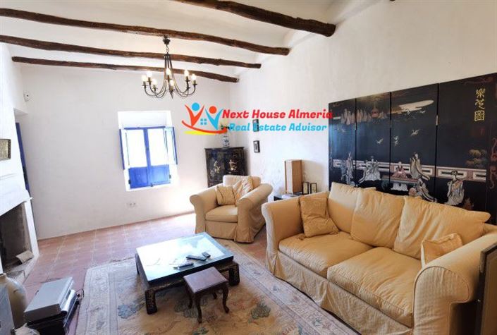 Image No.20-6 Bed Country House for sale