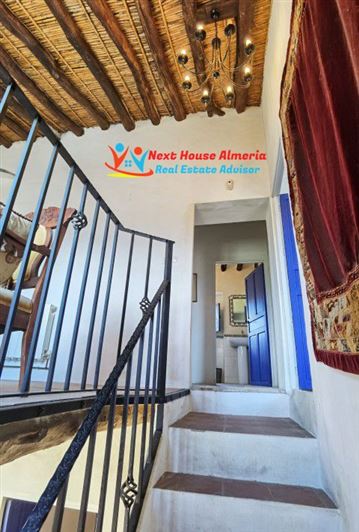 Image No.29-6 Bed Country House for sale