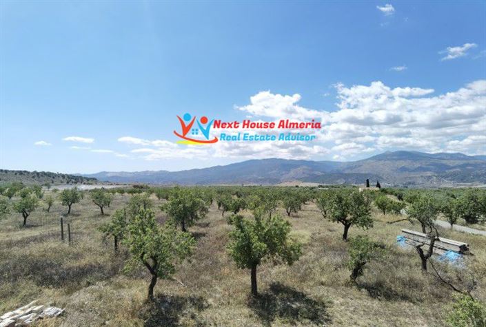 Image No.36-6 Bed Country House for sale