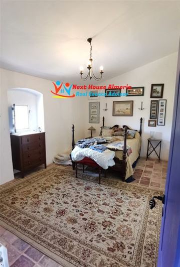 Image No.45-6 Bed Country House for sale