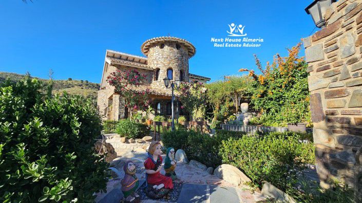 Image No.39-4 Bed Villa for sale