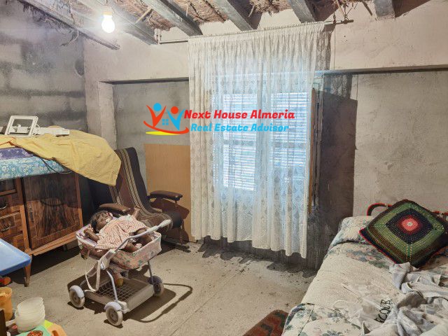 Image No.33-6 Bed Country House for sale