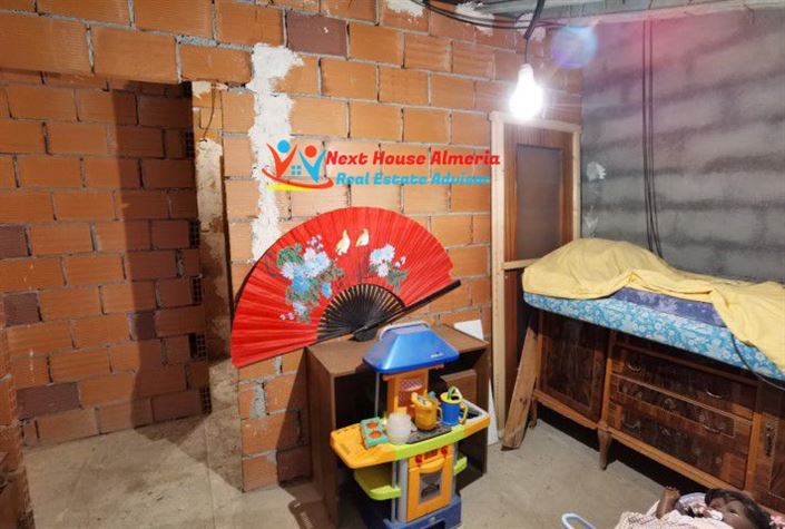 Image No.34-6 Bed Country House for sale