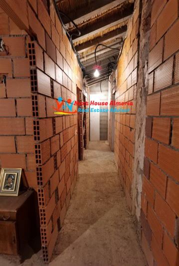 Image No.39-6 Bed Country House for sale