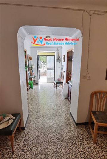 Image No.42-6 Bed Country House for sale