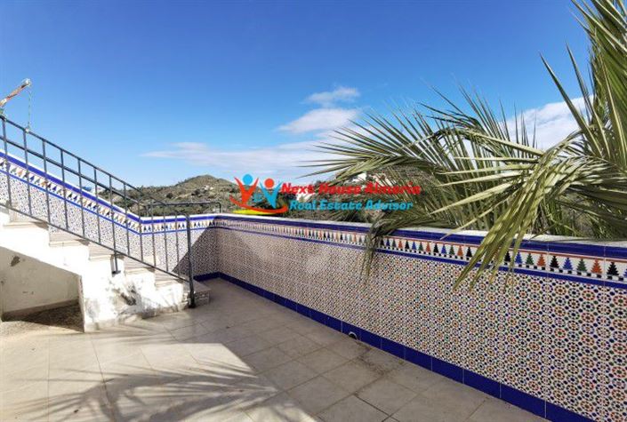 Image No.25-5 Bed Townhouse for sale