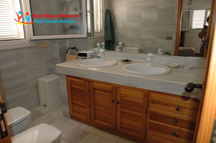 Image No.16-4 Bed Villa for sale