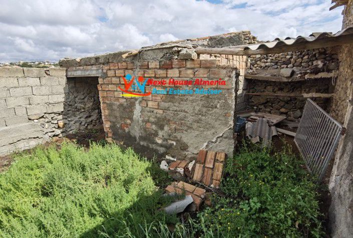 Image No.11-2 Bed Country House for sale