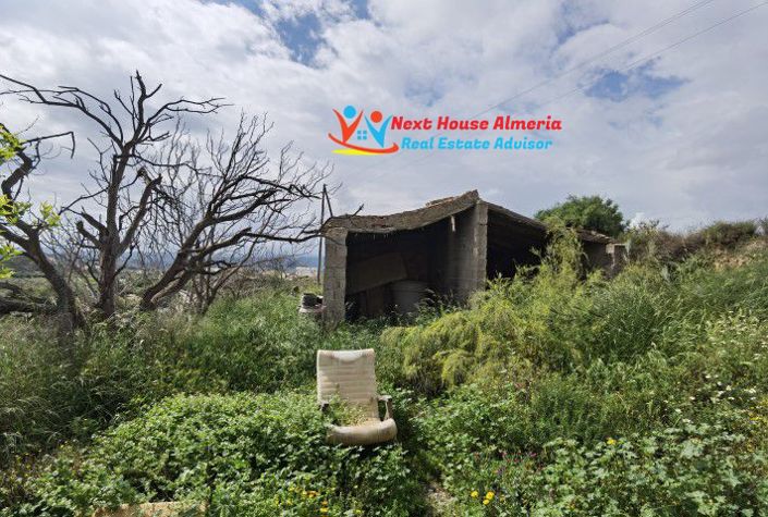 Image No.14-2 Bed Country House for sale