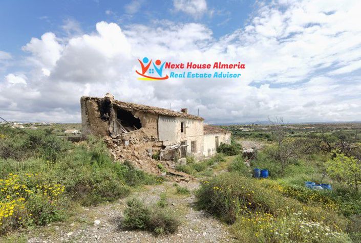 Image No.19-2 Bed Country House for sale