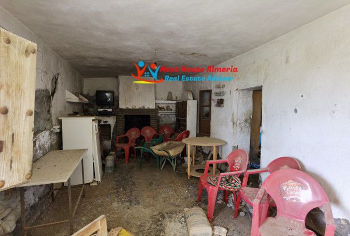 Image No.5-2 Bed Country House for sale