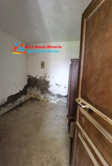 Image No.7-2 Bed Country House for sale