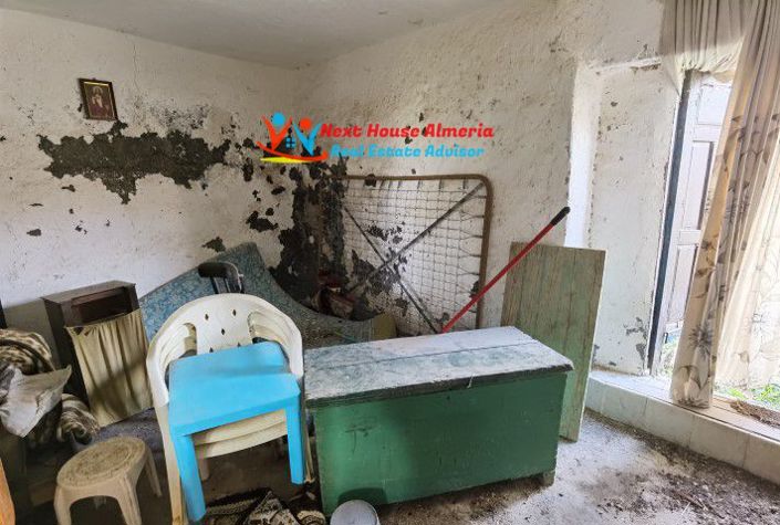 Image No.9-2 Bed Country House for sale