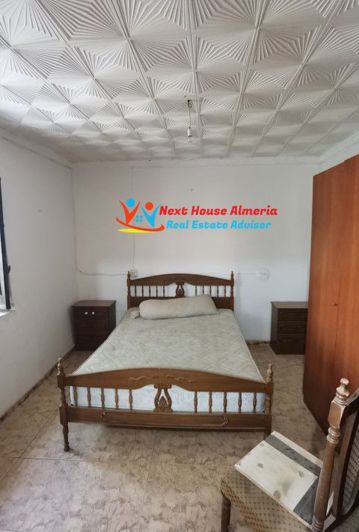 Image No.11-8 Bed Country House for sale