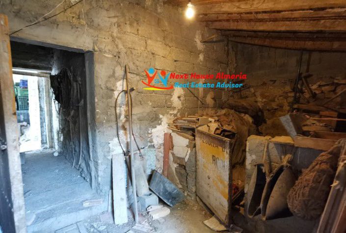 Image No.30-8 Bed Country House for sale