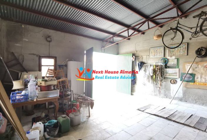 Image No.32-8 Bed Country House for sale