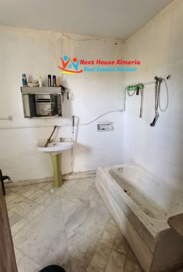 Image No.38-8 Bed Country House for sale