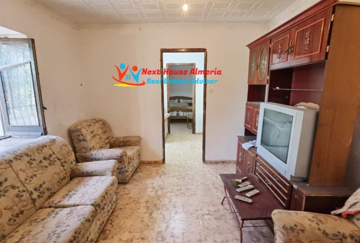 Image No.9-8 Bed Country House for sale