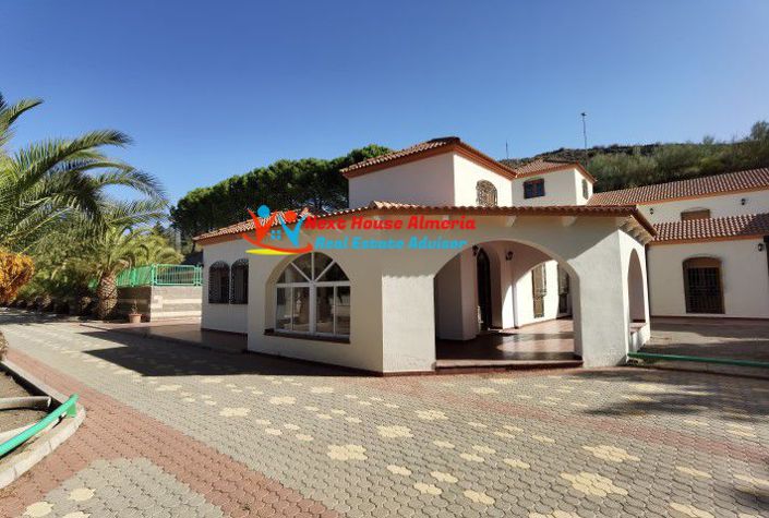 Image No.28-7 Bed Country House for sale