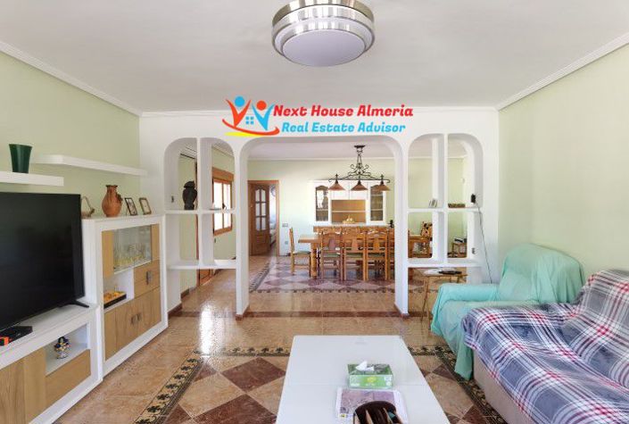 Image No.37-7 Bed Country House for sale