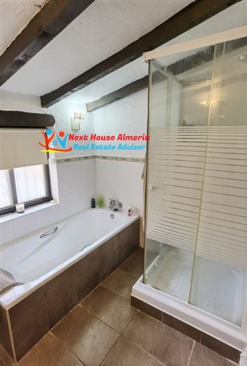 Image No.34-3 Bed Country House for sale