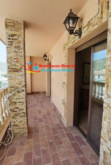 Image No.48-4 Bed Villa for sale