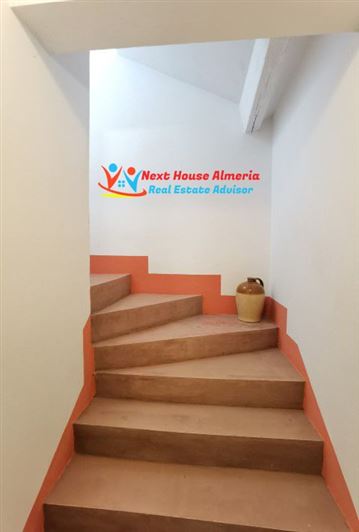 Image No.26-5 Bed Country House for sale