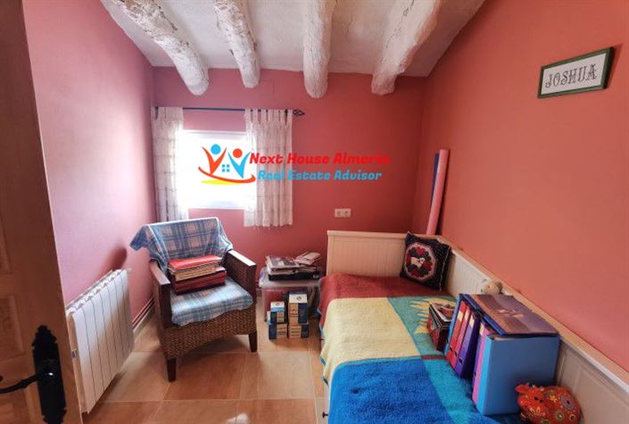 Image No.39-5 Bed Country House for sale