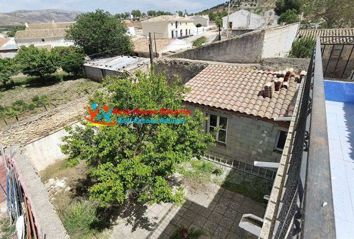 Image No.50-5 Bed Country House for sale