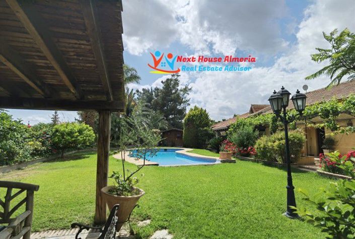 Image No.13-3 Bed Country House for sale