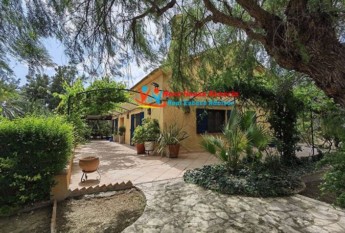 Image No.20-3 Bed Country House for sale