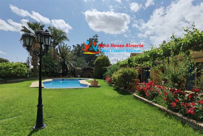 Image No.7-3 Bed Country House for sale