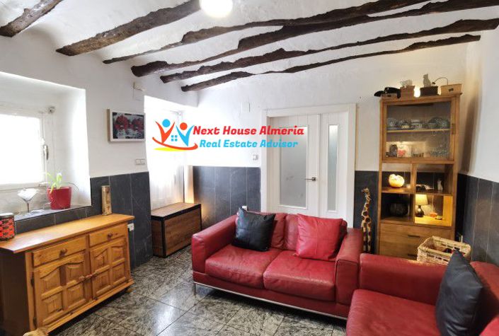 Image No.23-3 Bed Country House for sale