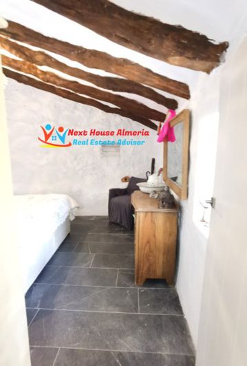 Image No.31-3 Bed Country House for sale