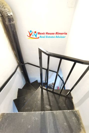 Image No.42-3 Bed Country House for sale